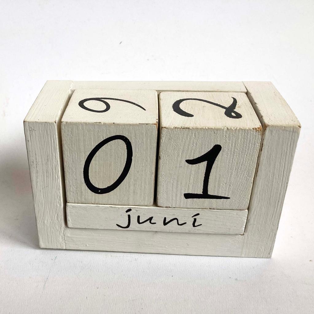 wit houten blokkalender, datum blok, kalenderblok, Ophalen of Verzenden, Dagkalender, Gebruikt