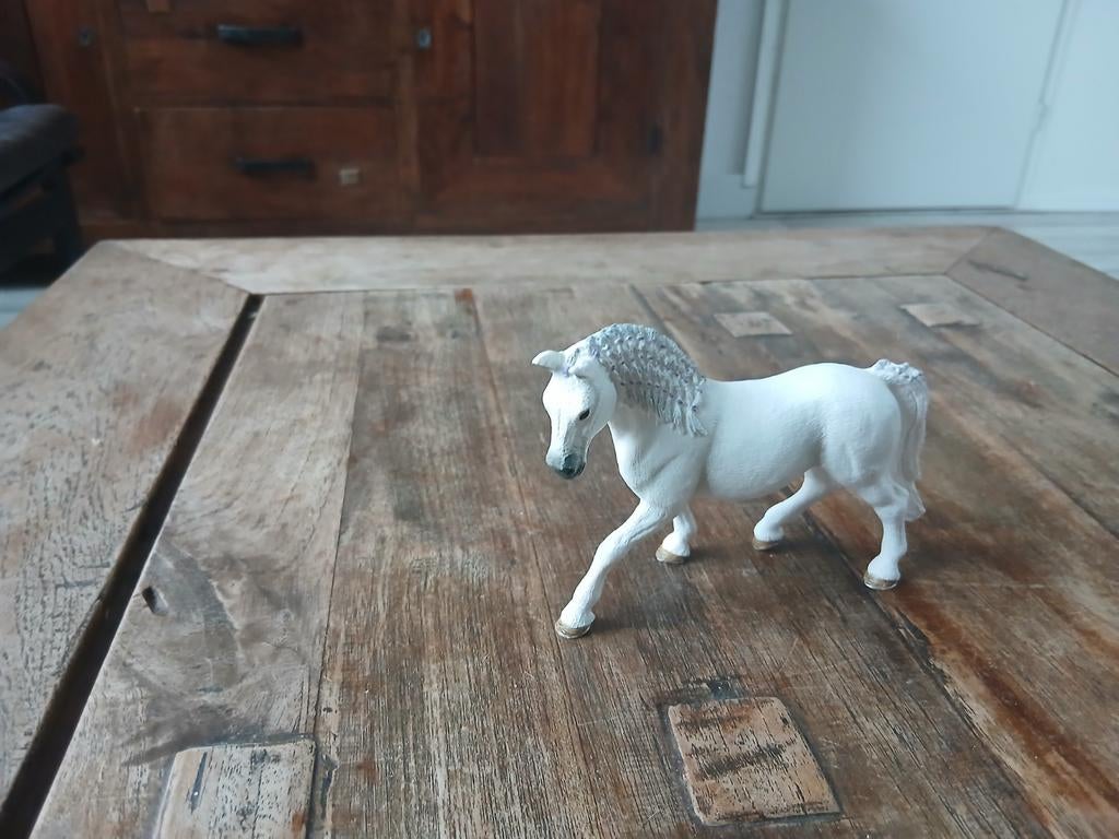 Schleich wit paard, Ophalen of Verzenden, Zo goed als nieuw, Jongen of Meisje