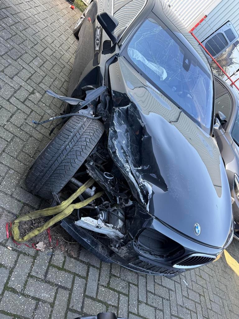 BMW 750Lix 2014 schade auto, voor demontage of export, Auto diversen, 4395 cc, Zwart, Sedan, Benzine