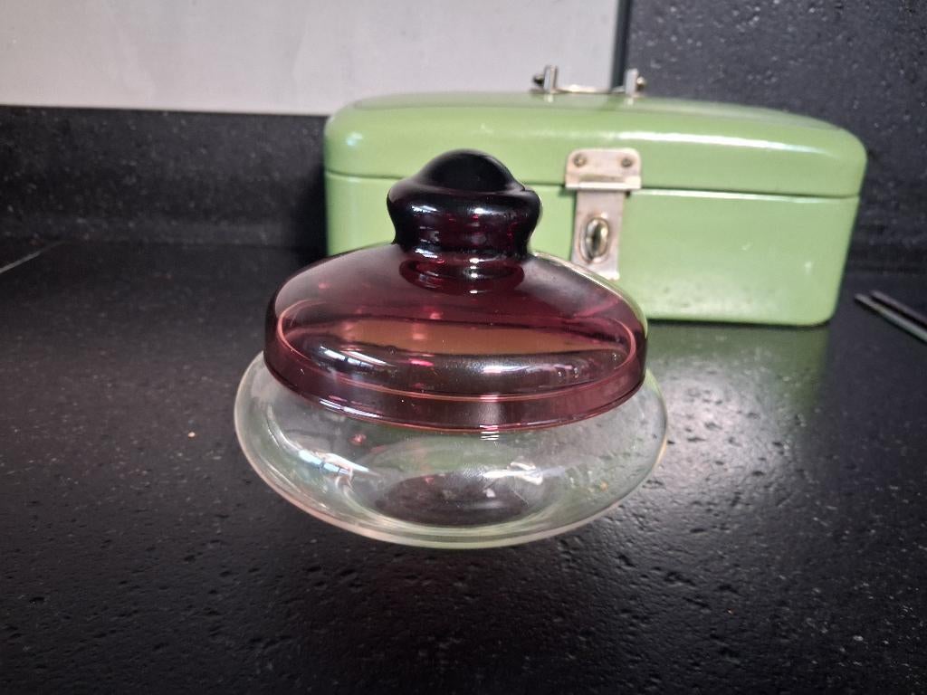 oma's nostalgisch glazen bonbonschaaltje met paarse deksel, Ophalen of Verzenden