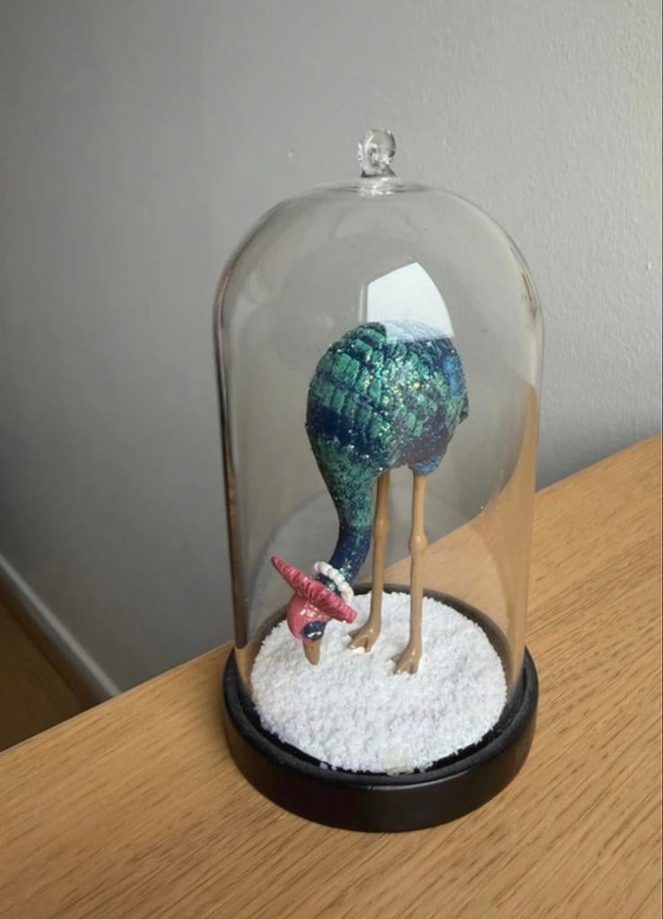 Mini struisvogel sculptuur in stolp, Gebruikt, Meerkleurig, Ophalen of Verzenden, Modern