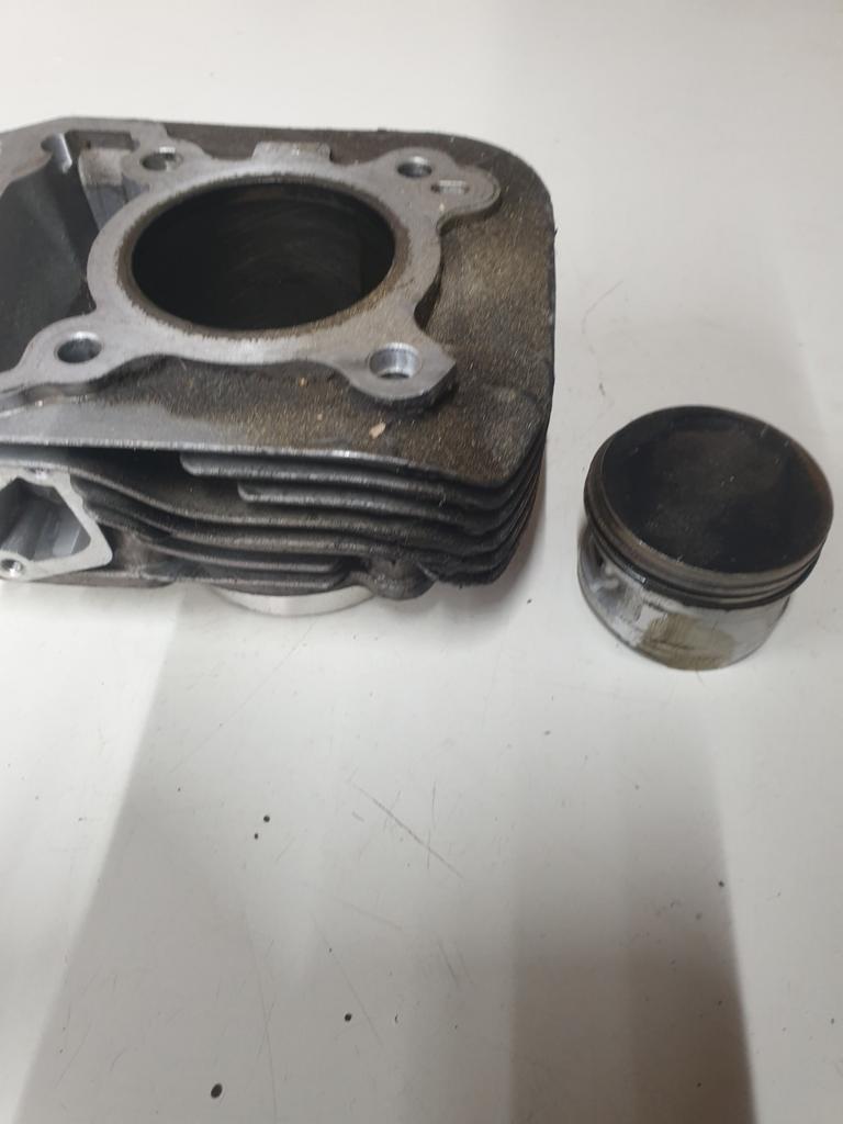 Piaggio zip 125 cc 4 takt leader cilinder set COMPLEET!!!!!, Ophalen of Verzenden, Zo goed als nieuw, Cilinder, Piaggio