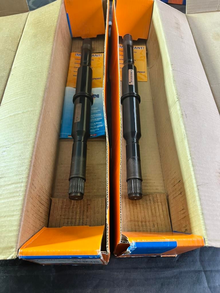 BMW E28 aandrijfassen, Ophalen of Verzenden, Nieuw, BMW