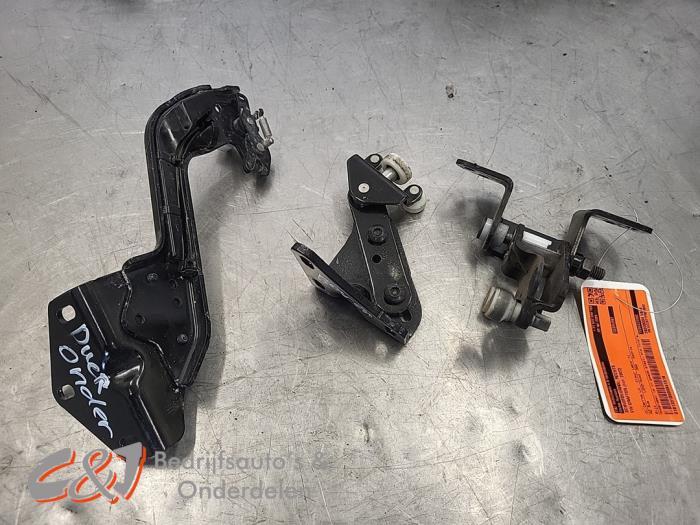 Schuifdeurrol rechts van een Volkswagen Crafter (300), Gebruikt, -, Volkswagen, -