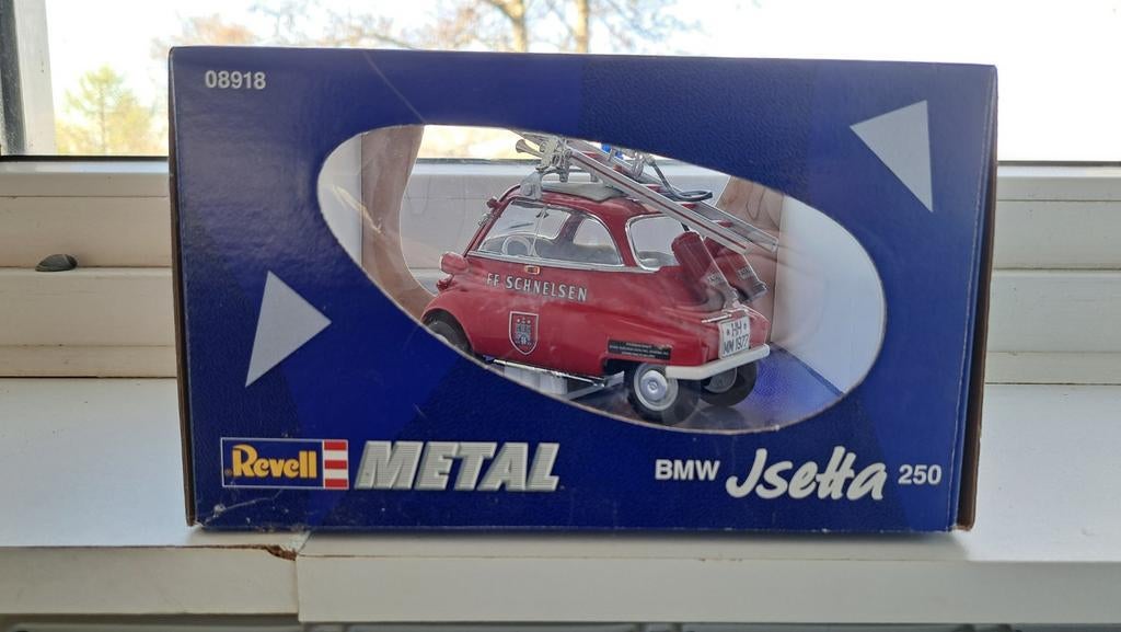 REVELL 1:18 BMW ISETTA 250 LOSCHI FEUERWEHR HAMBURG, Ophalen of Verzenden