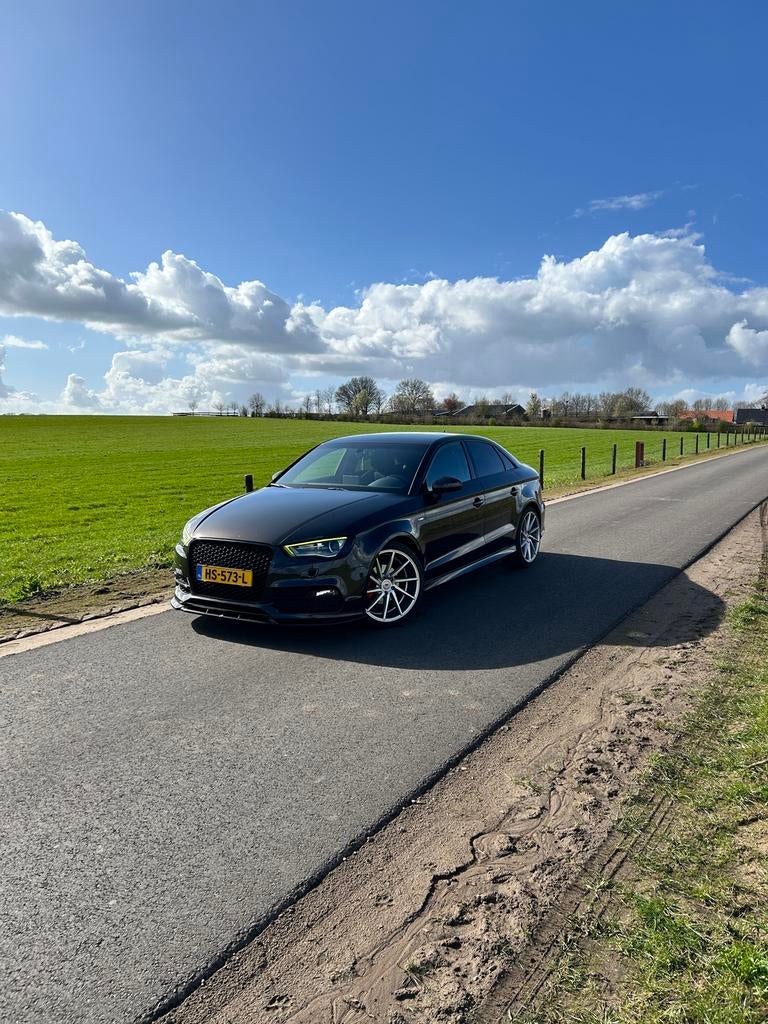 Audi A3 limousine 1.4TFSI - RS3 look-Vossen velgen-3x S-line, Auto's, 4 cilinders, 1395 cc, Particulier, Sedan