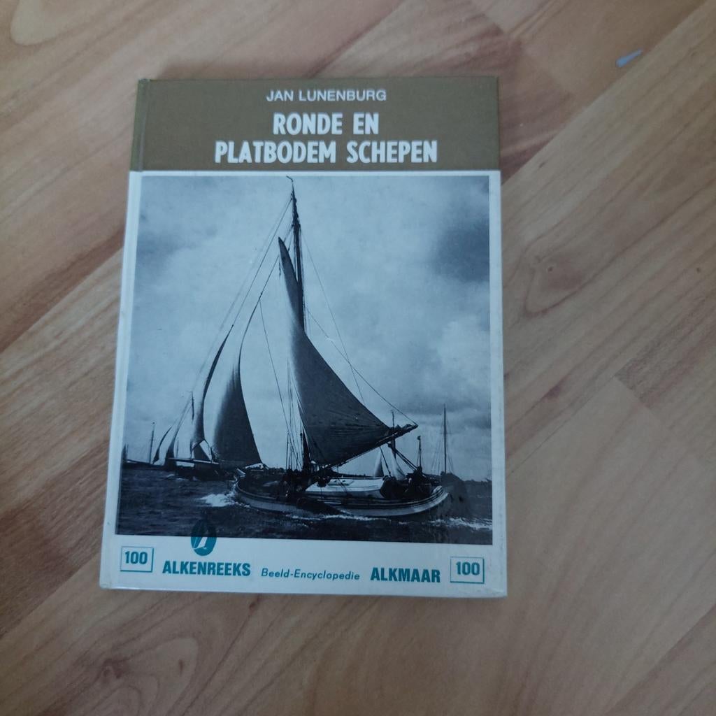 Alkenreeks: Ronde en Platbodem Schepen - Jan Lunenburg, Boeken, Vervoer en Transport, Gelezen, Boot, Ophalen of Verzenden