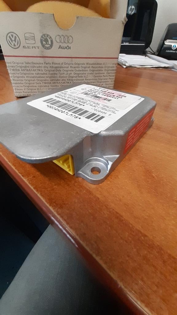 Airbag module Vag 1co909605, Ophalen, T.Smit Outlet Store, Info@tommysmit.nl, 7008AR