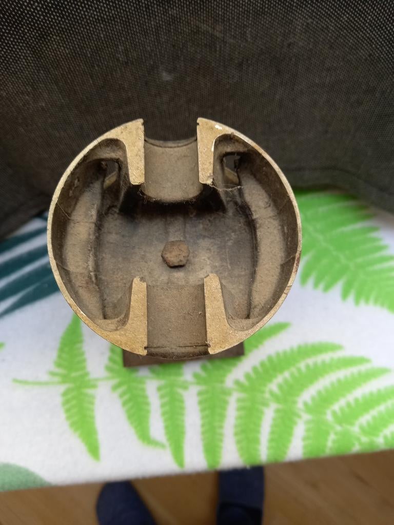 Asbak, gemaakt van een zuiger., Ophalen of Verzenden, Gebruikt, Asbak