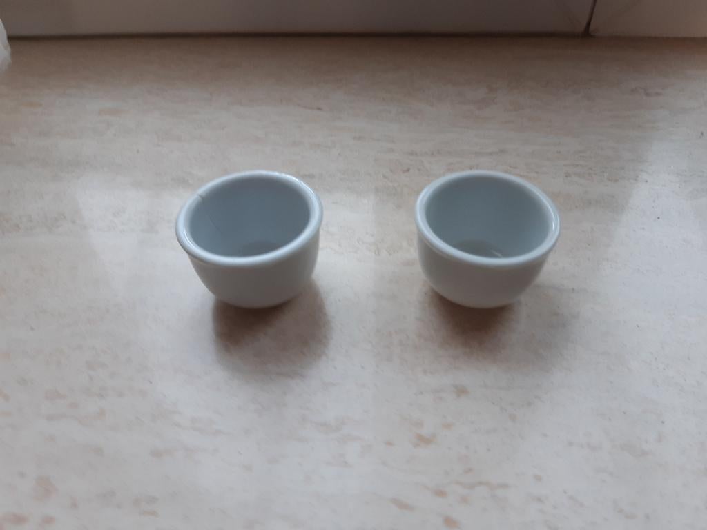 eierdopjes procelein, Ophalen, Zo goed als nieuw