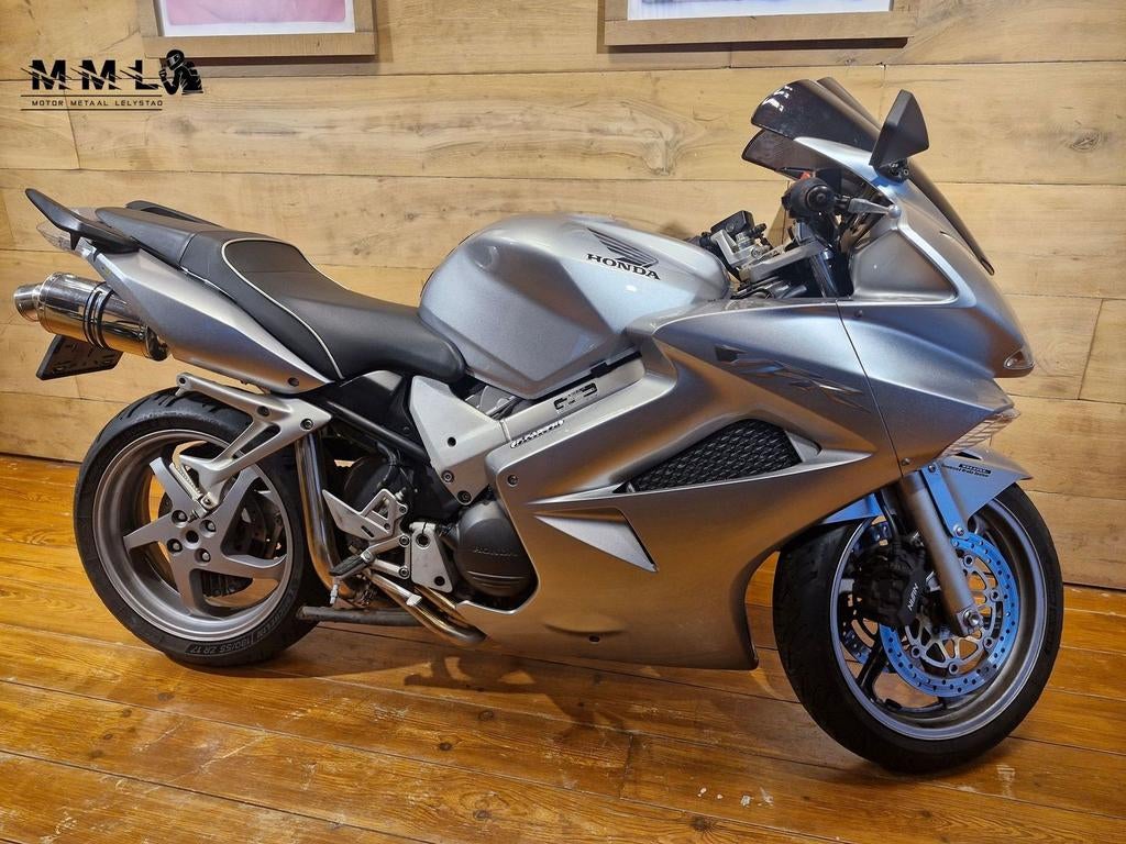 HONDA VFR 800 (bj 2005), Motoren, 782 cc, HONDA, 4 cilinders, Motorrijbewijs A