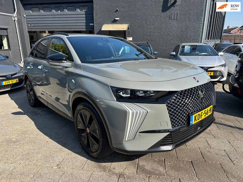 DS 7 1.6 PHEV 225pk Performance Line|Dec-2023|BTW-Auto|Deale, Gebruikt, Zwart, 4 cilinders, Lichtsensor