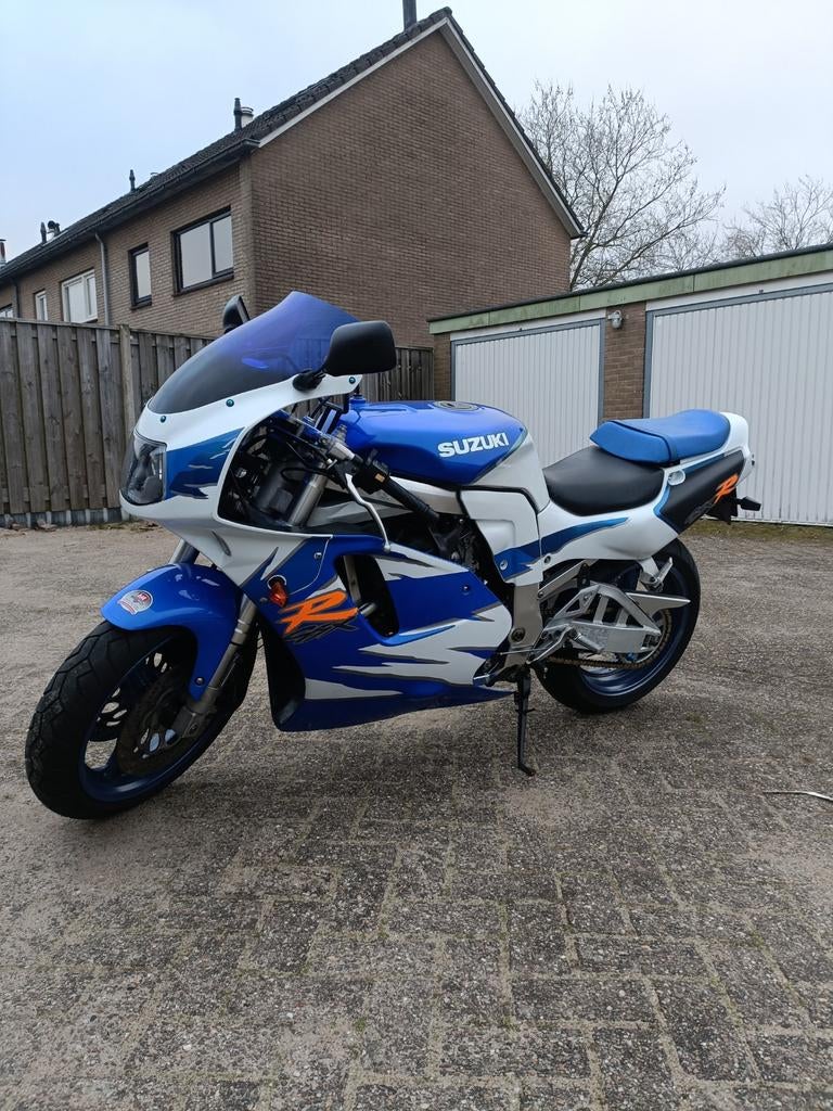 LAATSTE KANS: Suzuki GSX-R 750 W - €2350 VAST - WEG IS WEG!, Motoren, Motoren | Suzuki, 750 cc, Sportuitlaat, 4 cilinders, Motorrijbewijs A