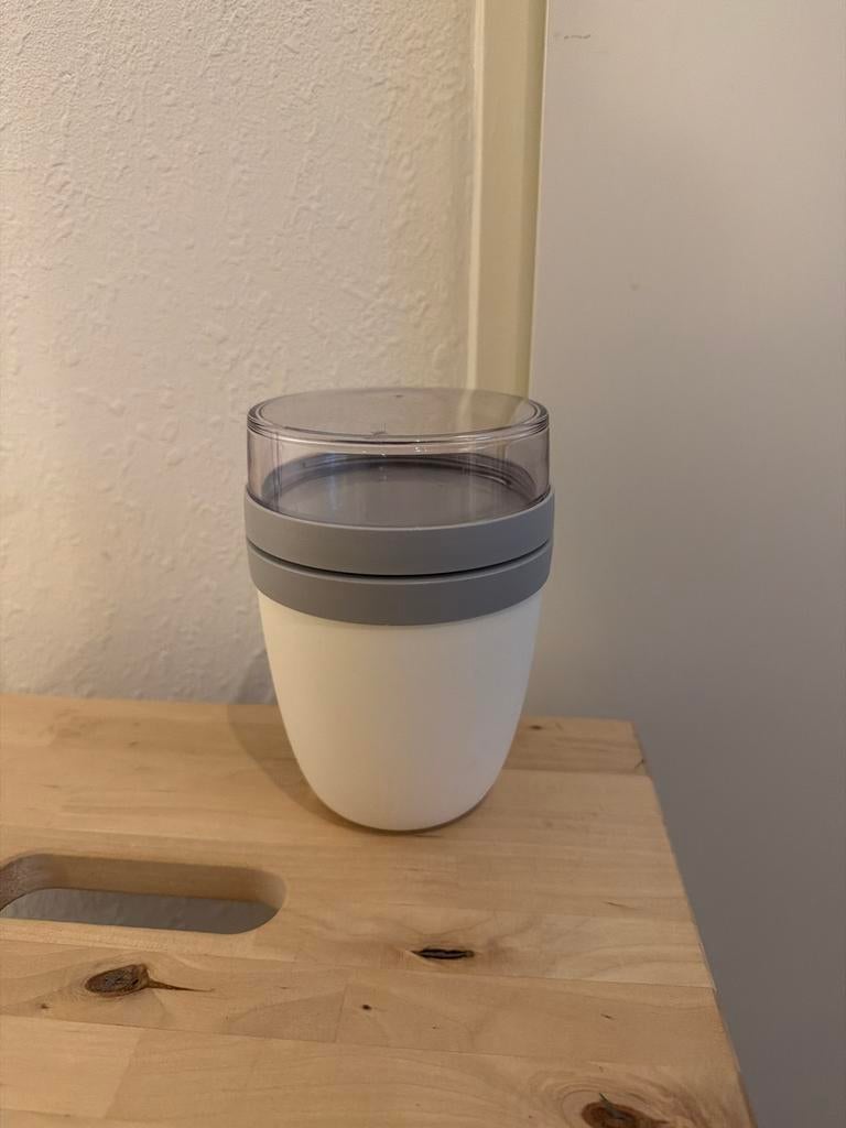 Mepal ready to go beker wit met grijs, Ophalen of Verzenden, Zo goed als nieuw