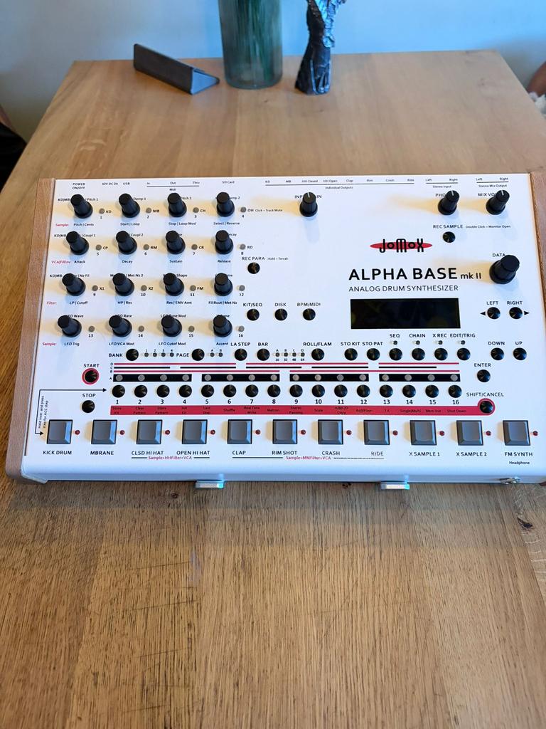 JOMOX ALPHA BASE MK2, Muziek en Instrumenten, Drumcomputers, Ophalen of Verzenden, Zo goed als nieuw, Overige merken