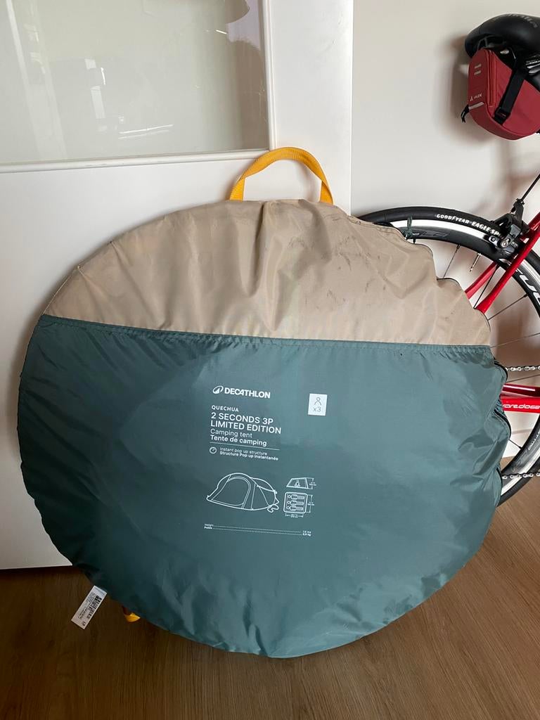2 Seconds Tent Quechua 3 persoons, Ophalen, Zo goed als nieuw