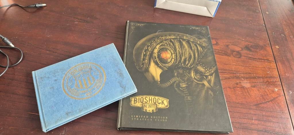 Bioshock Infinite artbook + strategy guide, Ophalen of Verzenden