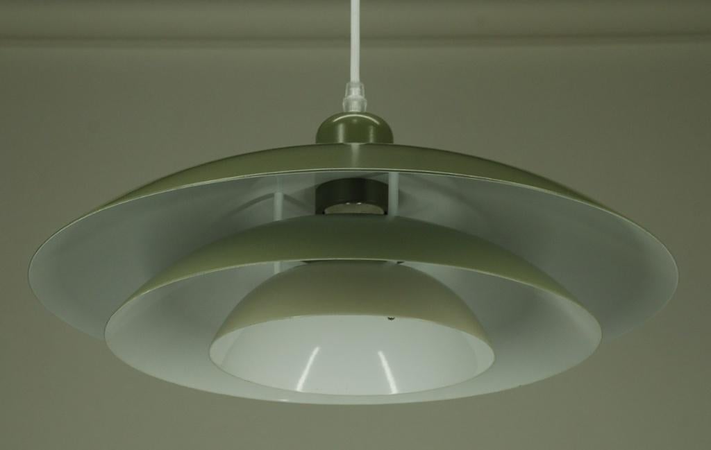 Vintage Deense hanglamp 165 euro, Gebruikt, Vintage MCM, Metaal, Minder dan 50 cm