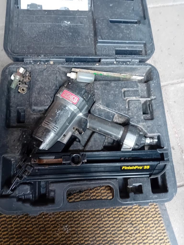 Tacker Finishpro35 inclusief verschillende maten spijkers, Doe-het-zelf en Verbouw, Ophalen