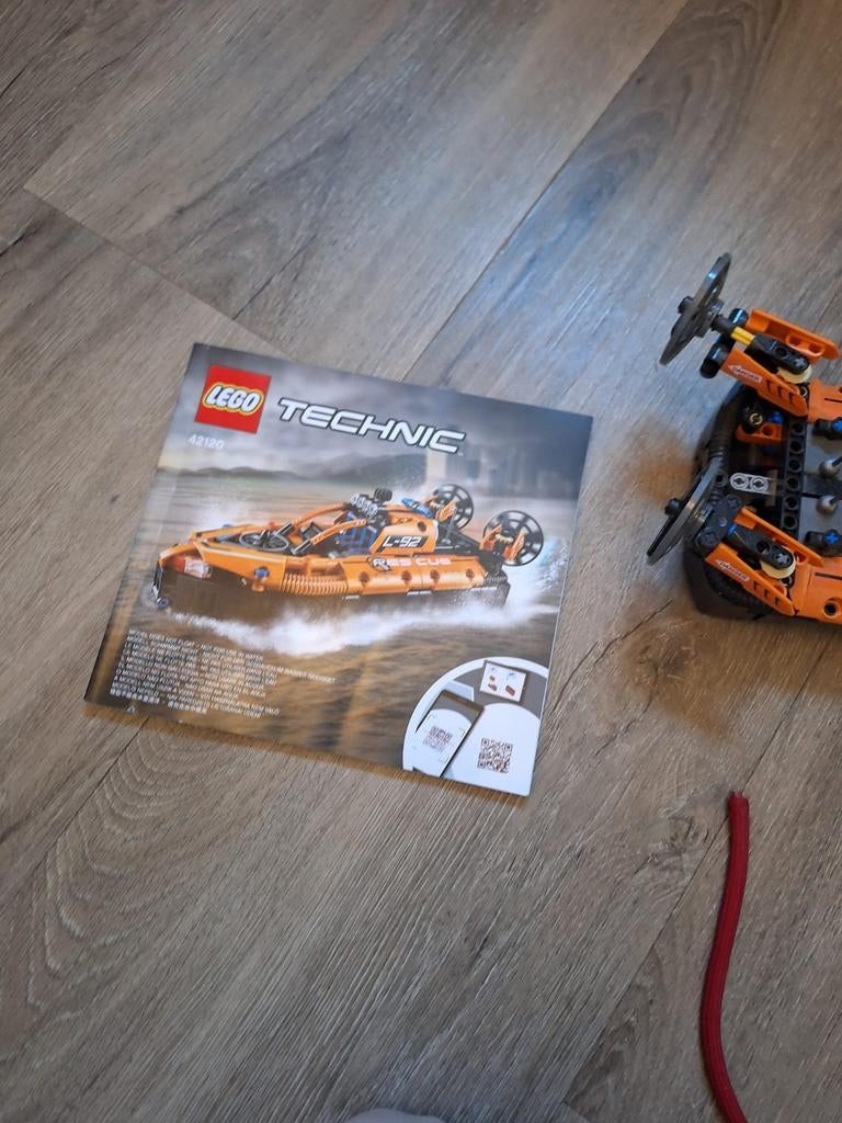 LEGO Technic Hovercraft 42120 - Zo goed als nieuw, Lego, Compleet, Ophalen of Verzenden, Zo goed als nieuw