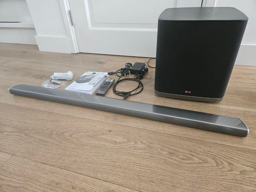 LG Soundbar 4.1 LG NB5540 met draadloze subwoofer, Ophalen of Verzenden, Bluetooth, Zo goed als nieuw