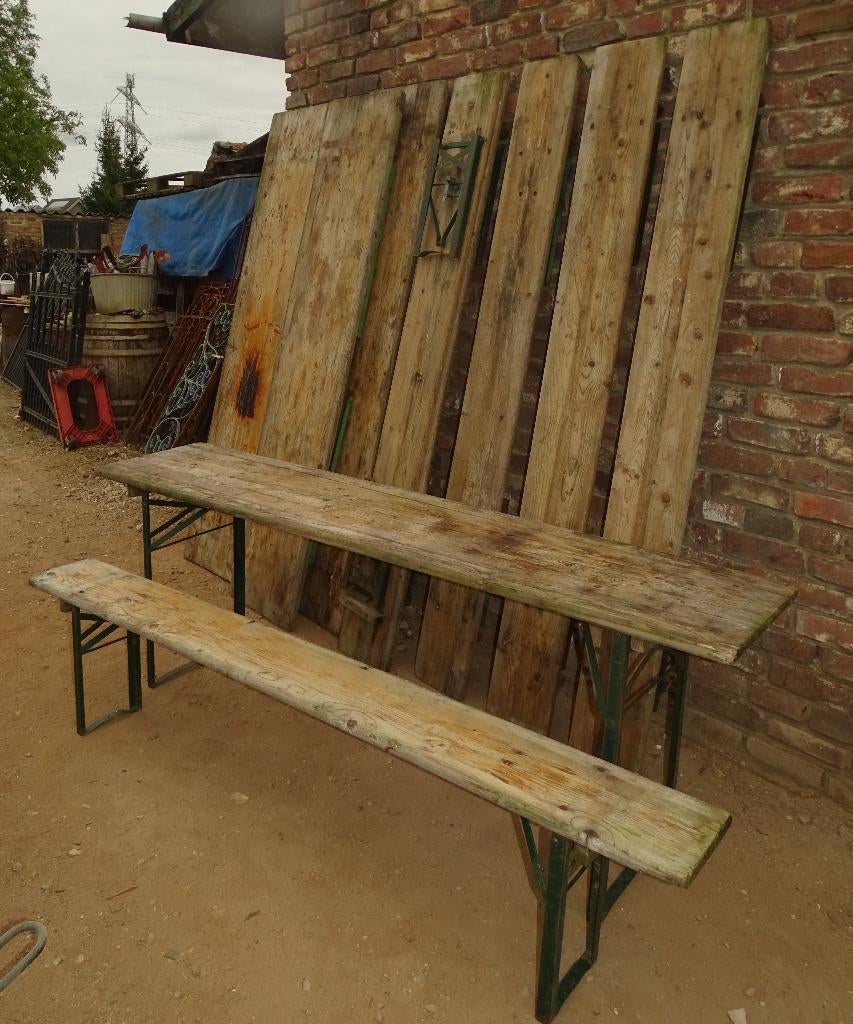 3 sets inklapbare biertafels met 2 banken, Ophalen