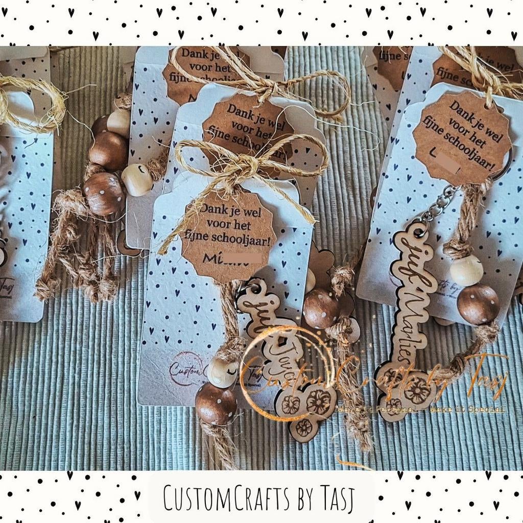 Hanger meesters en juffen met naam (en geluksbrenger), Ophalen of Verzenden, Nieuw, Halloween of Griezel