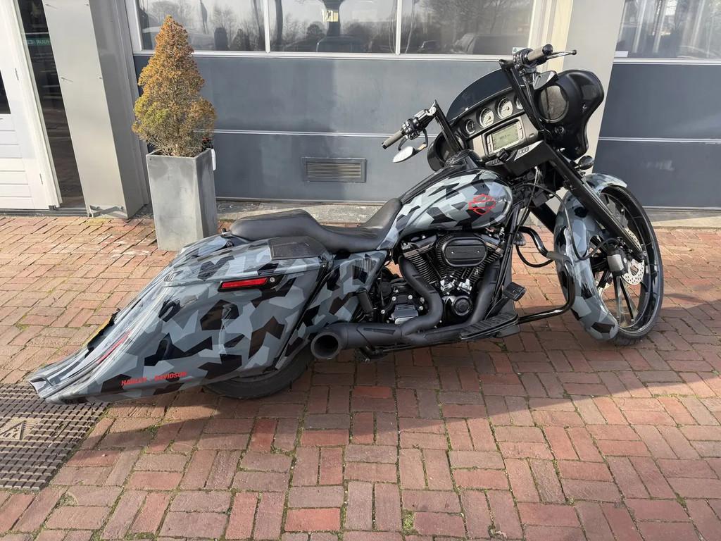 Harley-Davidson 114 FLHXS Street Glide Special € 39.500,00 - foto 2