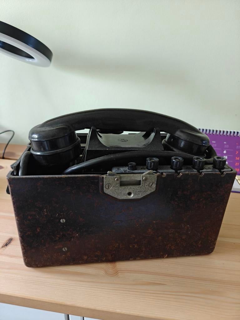 Militaire veldtelefoon TAJ-43-MR van Sovjetproductie, Verzamelen, Militaria | Algemeen, Landmacht, Nederland, Ophalen of Verzenden