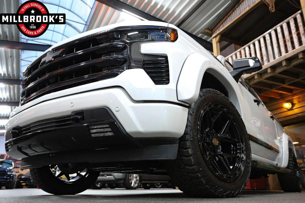Chevrolet Silverado High Country Black Edition, Widebody, LP, Automaat, 8 cilinders, Lichtsensor, 4 stoelen