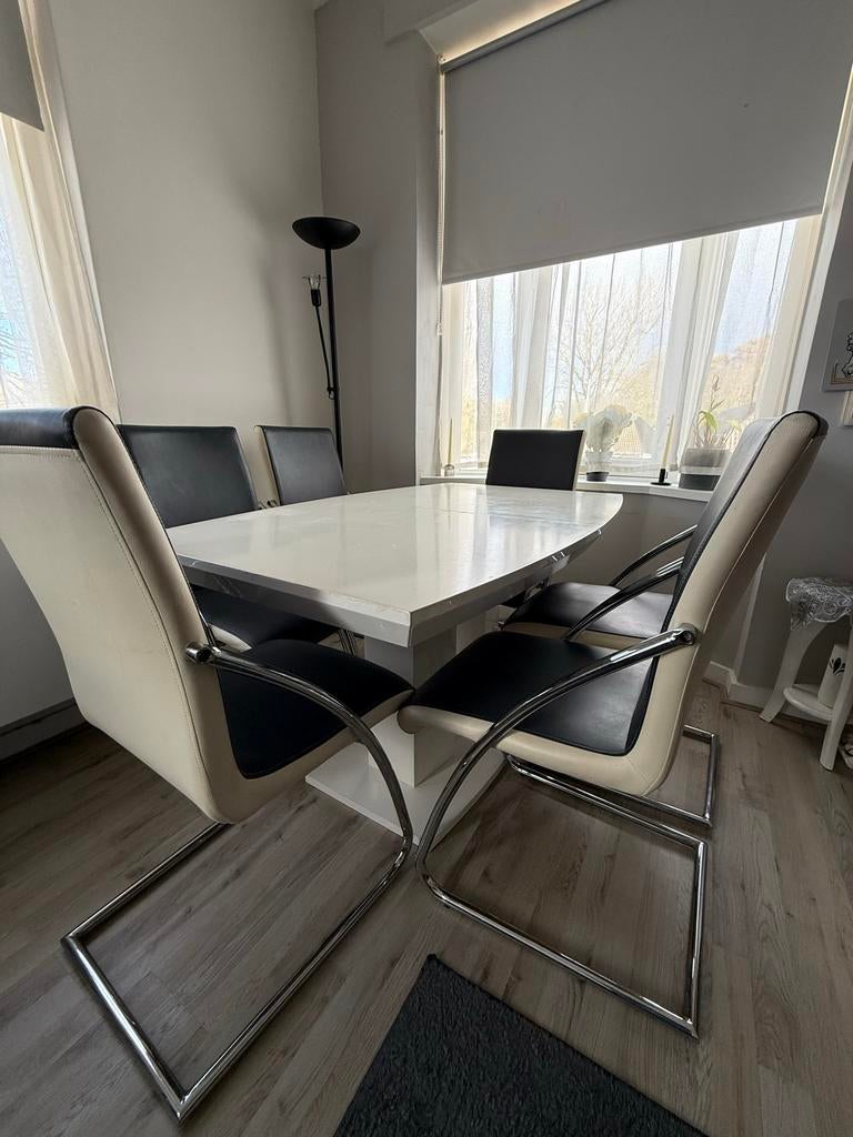 Witte eettafel met 6 stoelen, Huis en Inrichting, Tafels | Eettafels, Ophalen, Gebruikt, 50 tot 100 cm, Vijf personen of meer