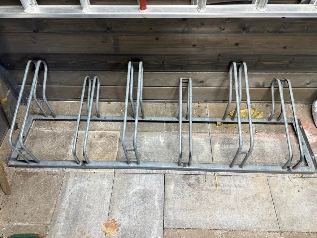 Fietsenrek 180cm 6 fietsen, Ophalen, Zo goed als nieuw