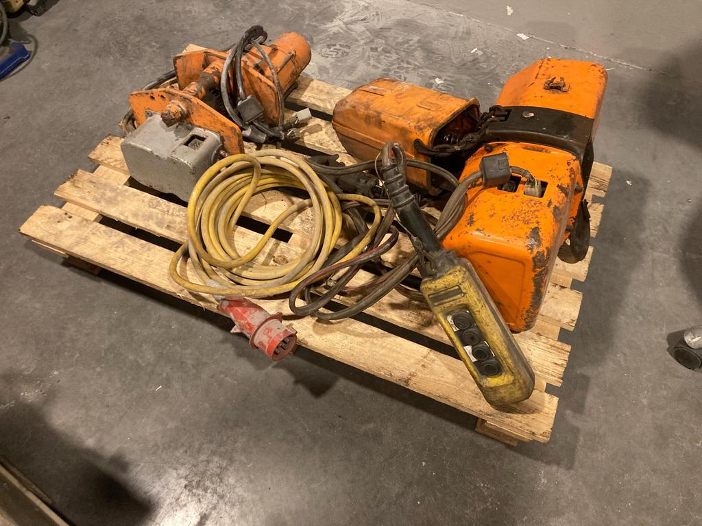 Hitachi 1 tons kettingtakel met loopkat, Ophalen, Gebruikt, Elektrisch