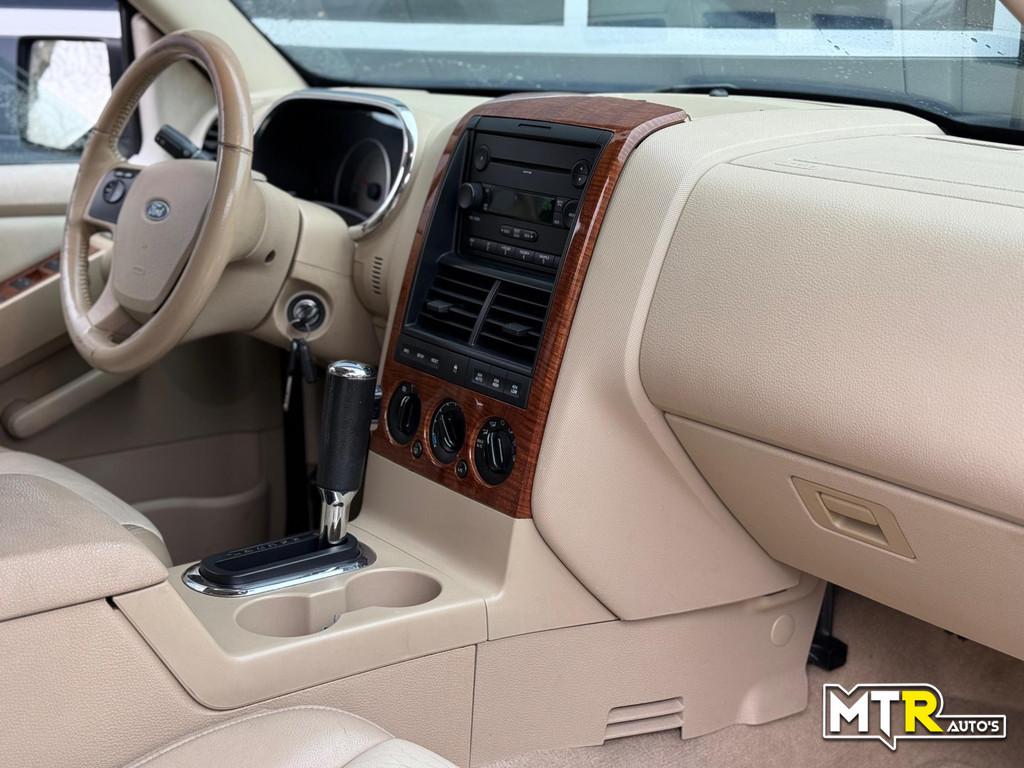 Ford EXPLORER 4.0 V6 AUT|NWE APK, Gebruikt, Beige, Overige carrosserieën, Explorer