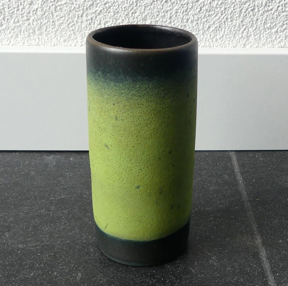 Ceramano 181 vintage vaasje groen West-Germany cilindervaas, Huis en Inrichting, Gebruikt, Aardewerk of Porselein, Ophalen of Verzenden