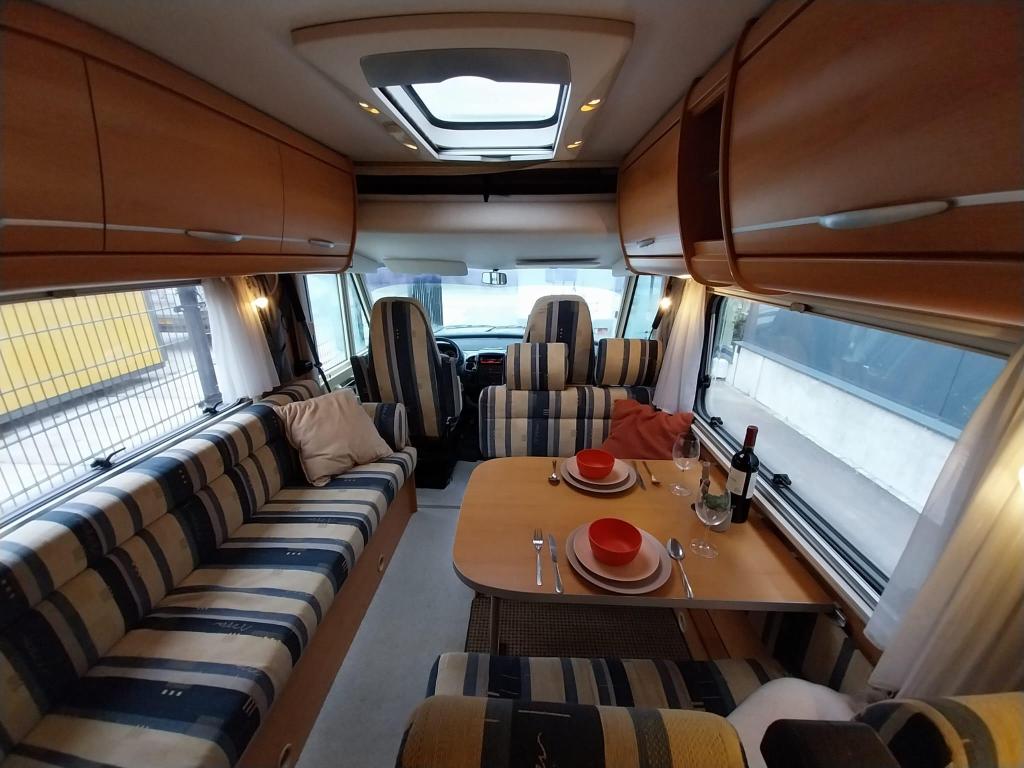 Ruime Hymer Hymermobil 544 B met trekhaak en XXL koelkast, Ringverwarming, Treinzit, Bedrijf, Hymer