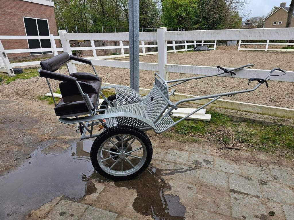 Van der Mee luxe tweewieler voor pony's maat A/B/kleine C, Dieren en Toebehoren, Rijtuigen en Koetsen, Zo goed als nieuw, Sulky