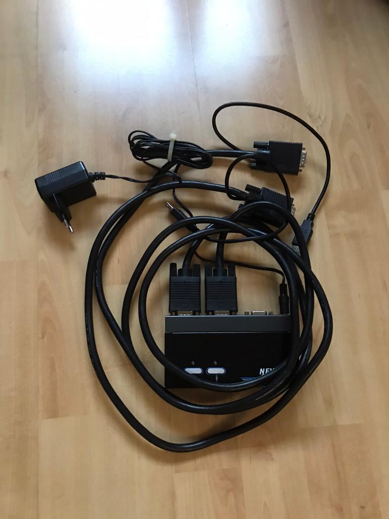 2 poorts KVM switch vga, Ophalen of Verzenden, Gebruikt