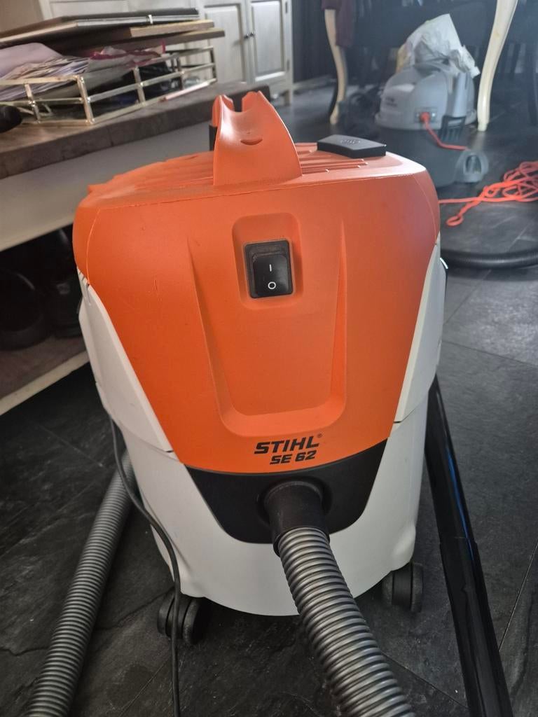 Stihl SE 62 Waterstofzuiger - Krachtig en Veelzijdig, Witgoed en Apparatuur, Stofzuigers, Gebruikt, Ophalen of Verzenden, Waterstofzuiger