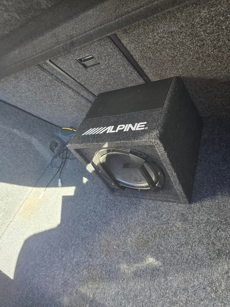Alpine subwoofer met kabels, Auto diversen, Autospeakers, Ophalen