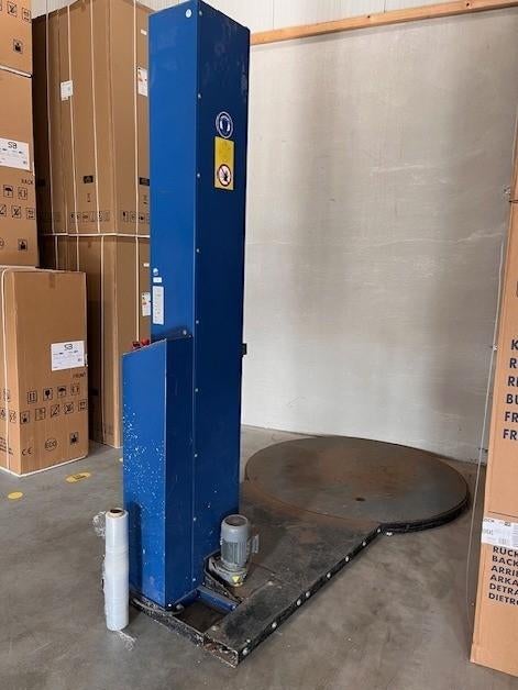 Palletwikkelaar, Ophalen