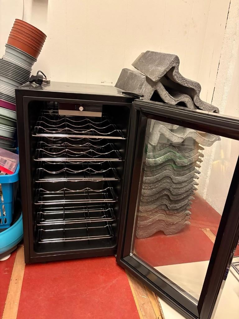 Candy wijnkoelkast, Ophalen, 160 cm of meer, Minder dan 75 liter, 45 tot 60 cm