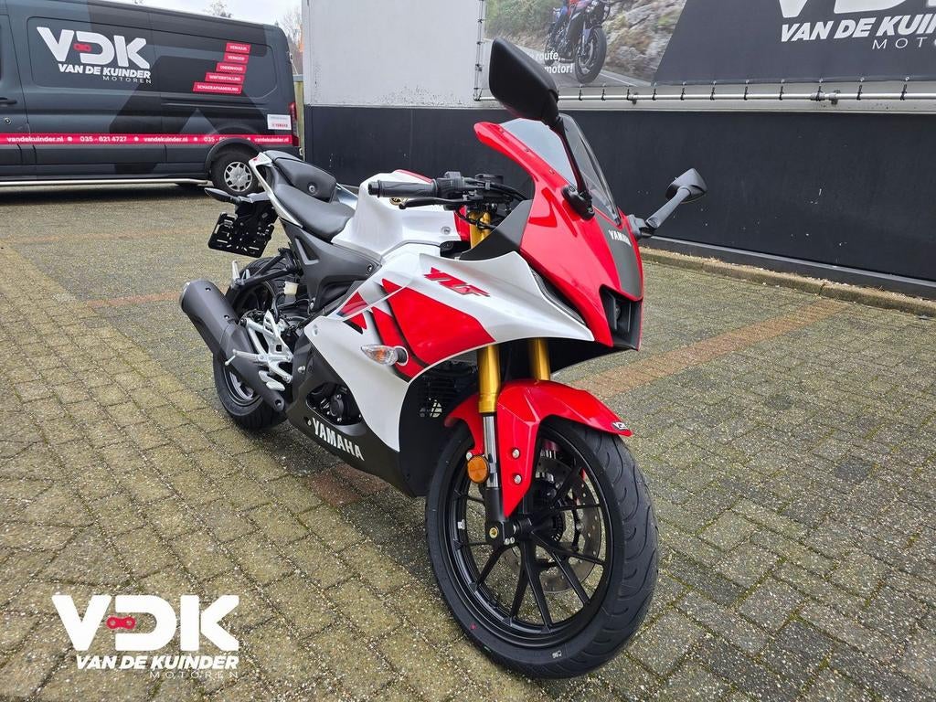 YAMAHA YZF R 125 (bj 2026) - foto 2