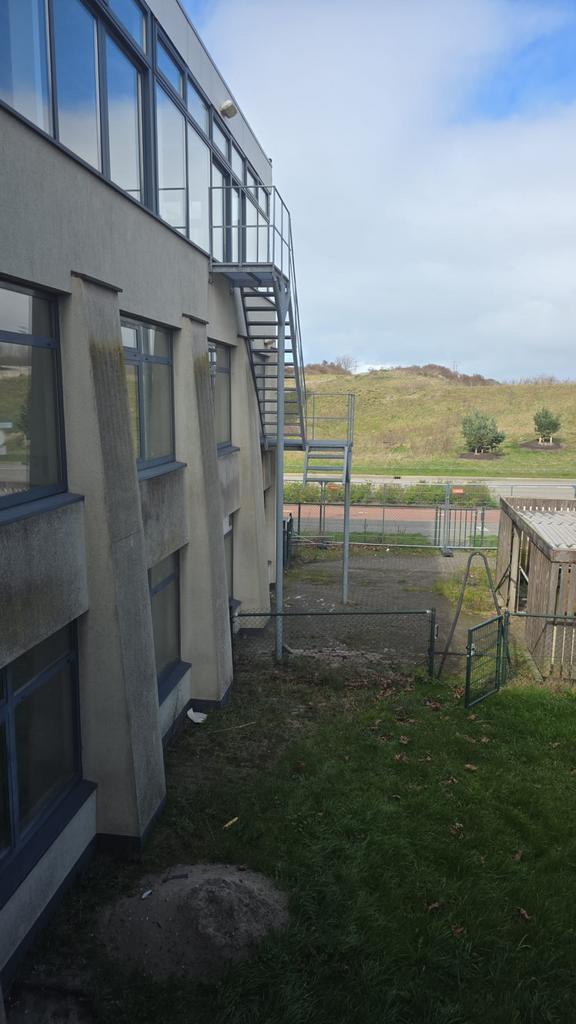 Stalen Buitentrap met Bordes - Gebruikt, Ophalen, Gebruikt, Overige typen, 2 tot 5 meter