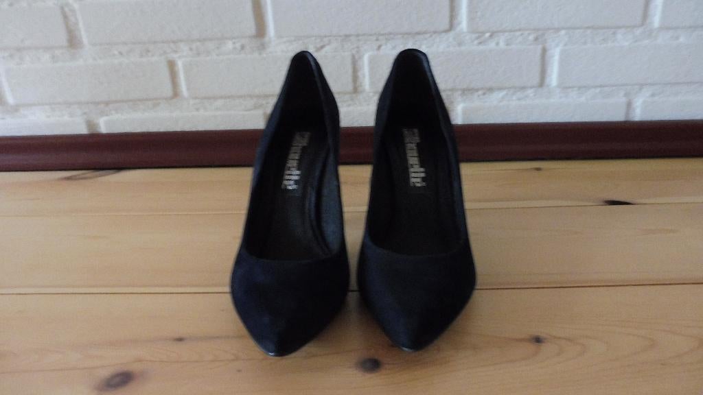 Donkerblauwe nubuck pump - maat 39, Ophalen, Pumps, Blauw, Zo goed als nieuw