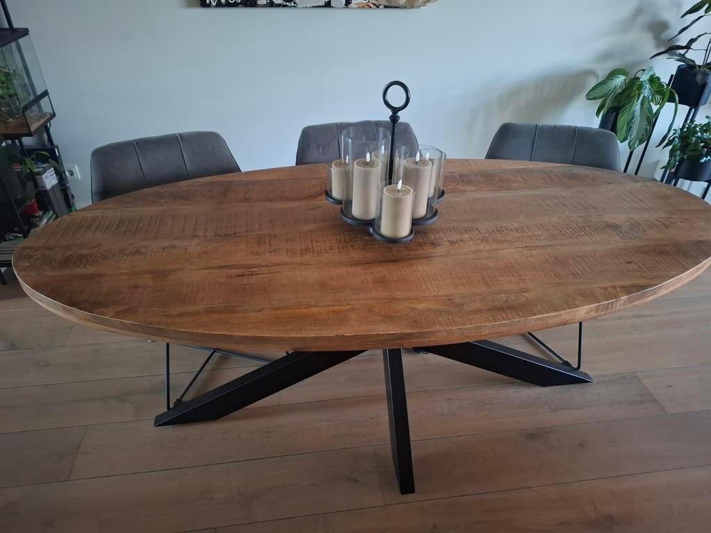 Ovale mango houten eettafel 210x100 cm, Huis en Inrichting, 100 tot 150 cm, 200 cm of meer, Zo goed als nieuw, Vijf personen of meer