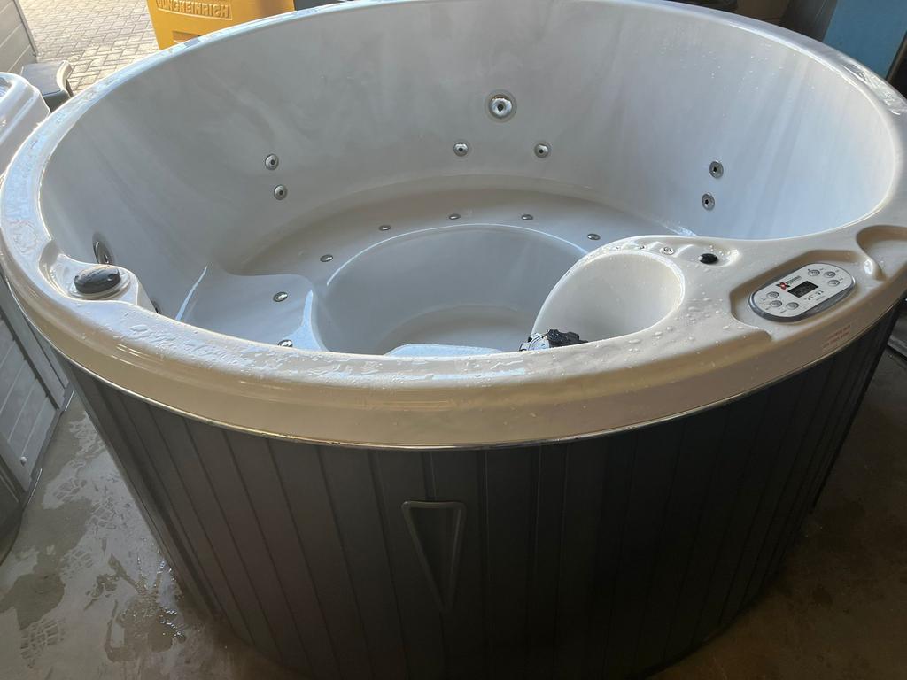 Bijna nieuwe 5 pers. Spa Natural incl. Plaatsing & Garantie, Ophalen, Zo goed als nieuw, Filter
