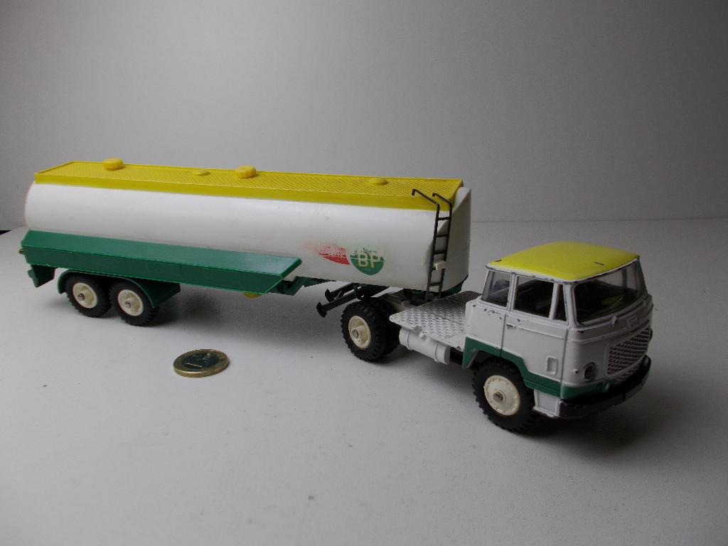 1963 Dinky Supertoys 887 TRACTEUR UNIC AIR BP TANKER I.g.st., Ophalen of Verzenden, Zo goed als nieuw, Bus of Vrachtwagen, Dinky Toys