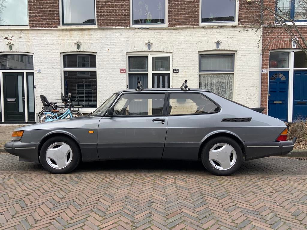 Saab 900 classic S Aero U9 145 pk, Auto's, Voorwielaandrijving, Origineel Nederlands, Saab 900, Grijs