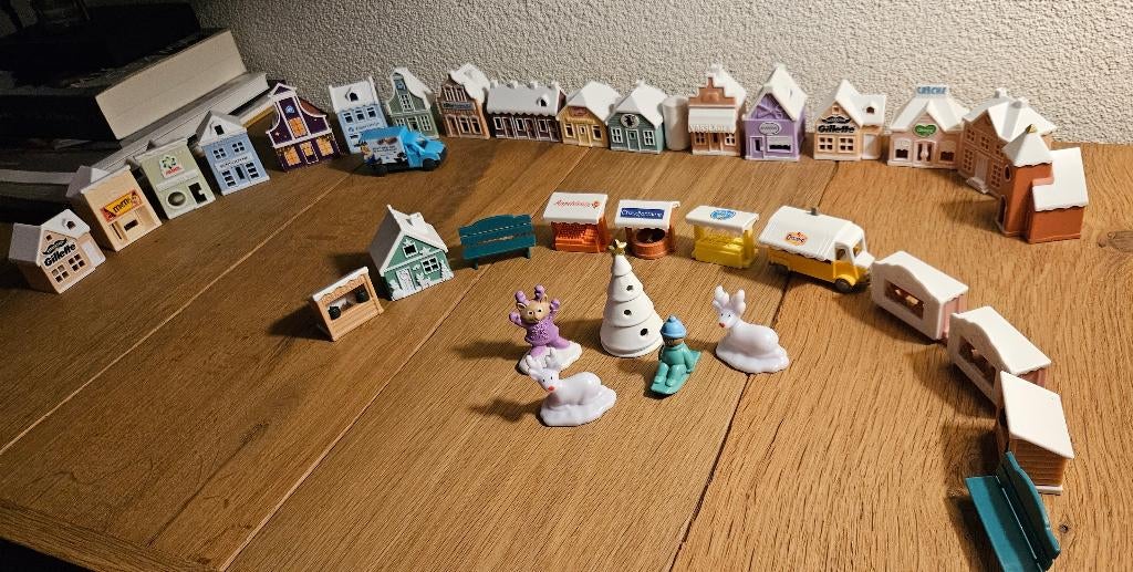 18 Miniatuurhuisjes Albert Heijn, 8 kraampjes, poppetjes etc, Verzamelen, Supermarktacties, Albert Heijn, Ophalen of Verzenden